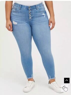 NWT Torrid Bombshell High-Rise Skinny Jean Size 24T